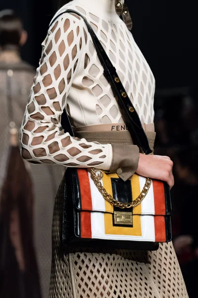 Look 69
